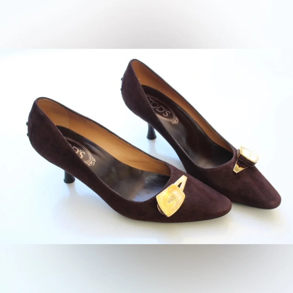 Tod’s Debbie pumps